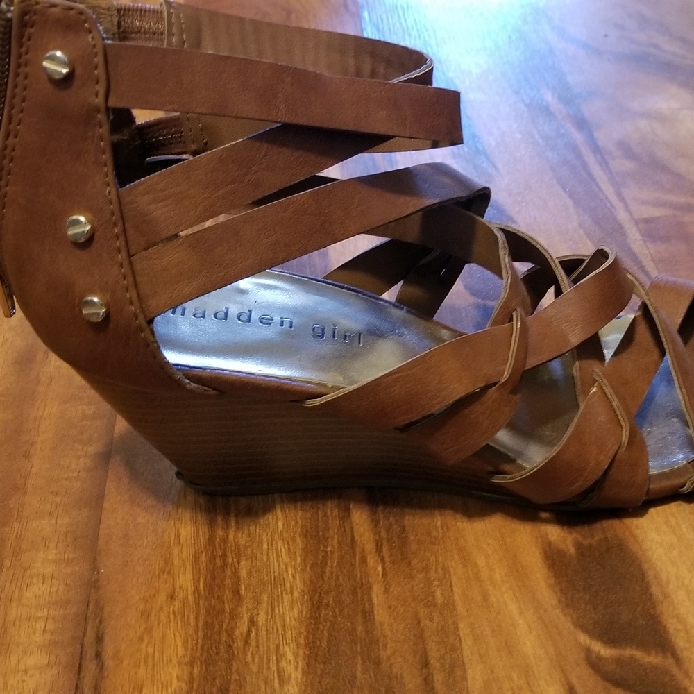 Madden Girl brown Wedges